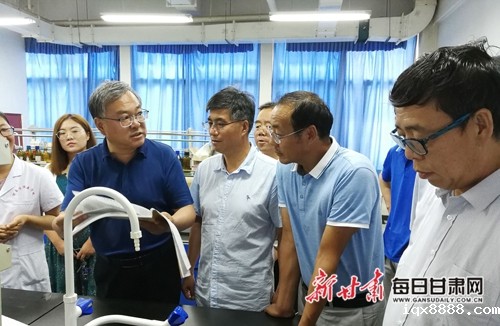 http://pic.gansudaily.com.cn/003/003/779/00300377917_8e5d88f2.jpg