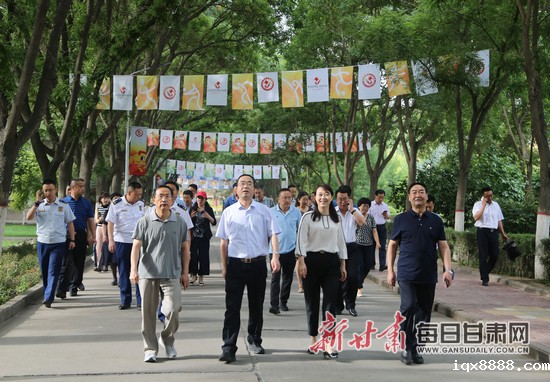 http://pic.gansudaily.com.cn/003/003/843/00300384380_95855975.jpg