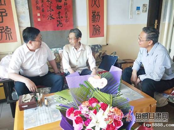 http://pic.gansudaily.com.cn/003/003/796/00300379640_4b91a270.jpg